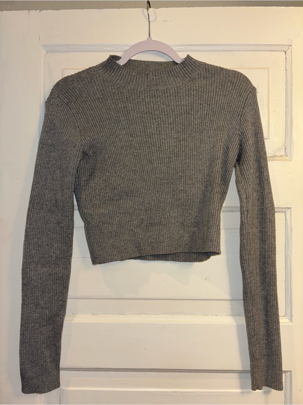 Brandy Melville Cropped Mock neck Sweater - Picture 5 of 6